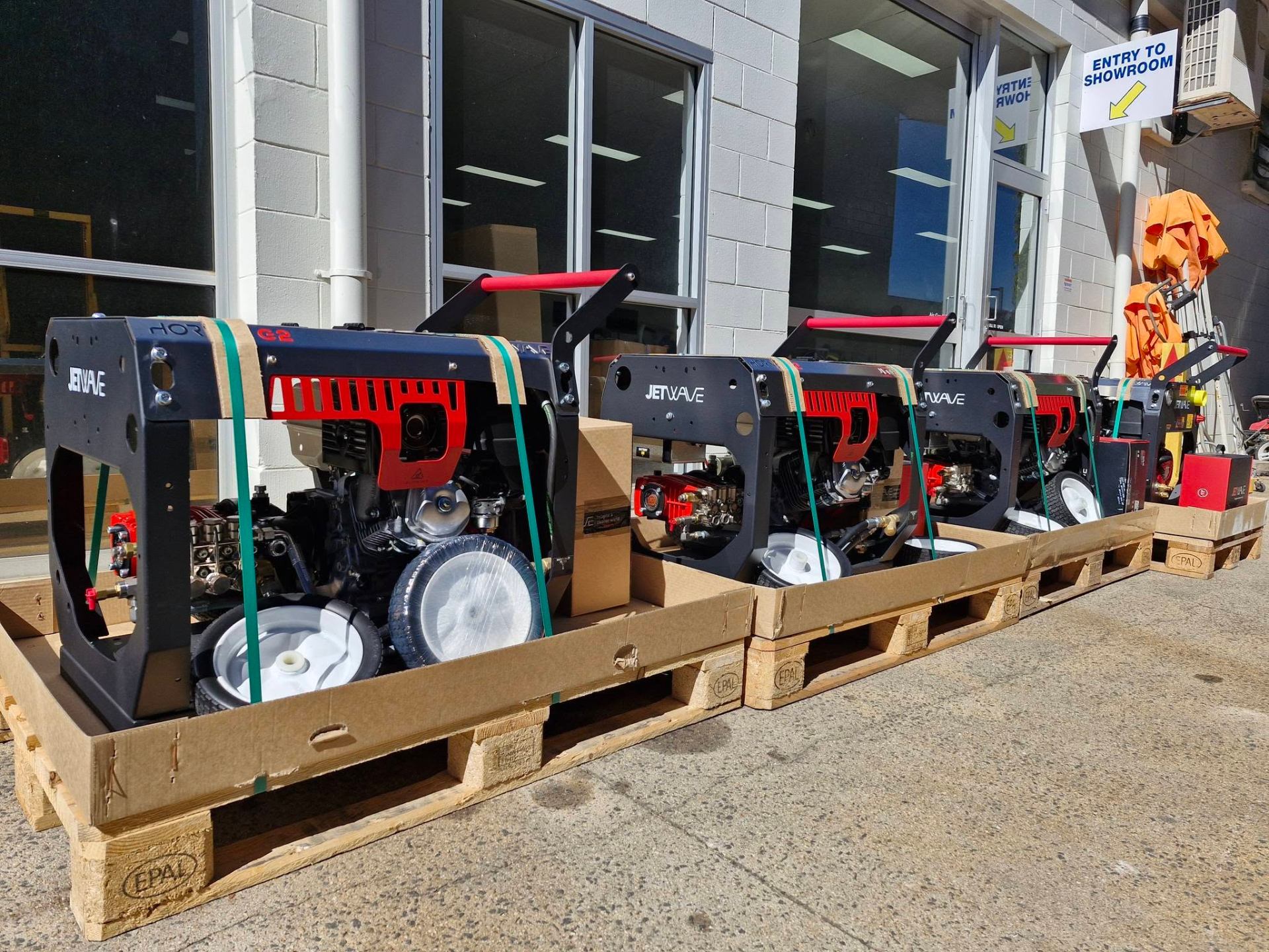 Pressure cleaning equipment