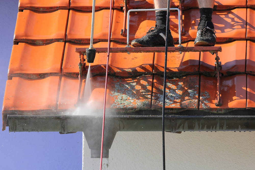 Pressure cleaning equipment