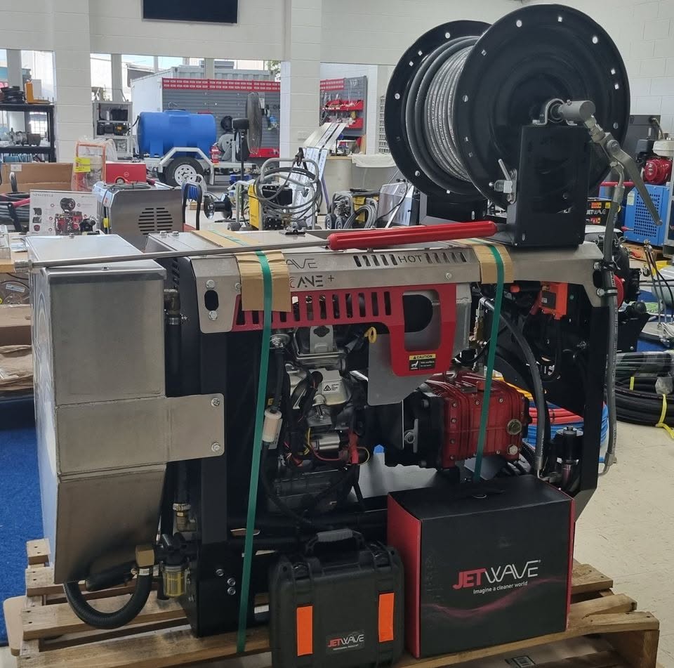 Pressure cleaning equipment